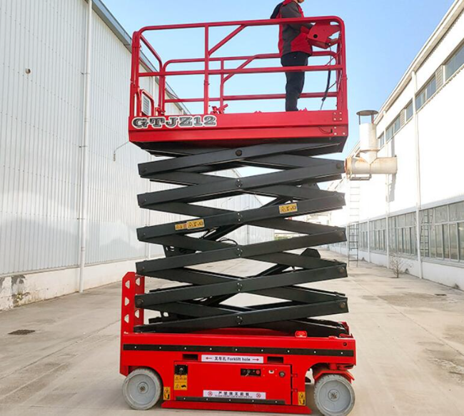 济源自行走移动式升降机